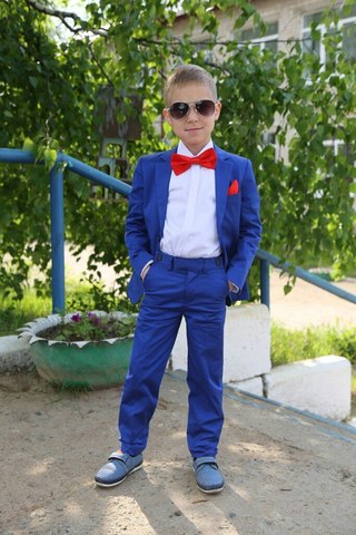 Стильный костюм для мальчика