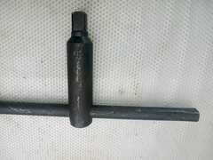 Ключ к токарному патрону 250мм 4х гранник 14*14мм