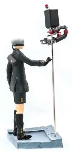 Фигурка Туре 9S из игры Ниер Автомата 
