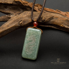 Руна "Время Дракона". Нефрит морская волна.