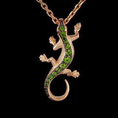 03-3208-00-723-1110-57-podveska-yashcherka-iz-zolota-s-hromdiopsidami