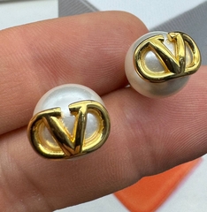 24151-sergi-pusety-valentino-zhemchug