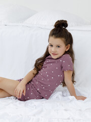 пижама  для девочки  К 1652/темная орхидея,поле с ромашками