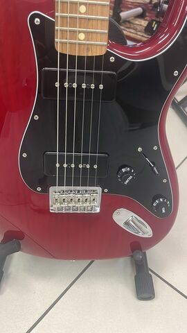 FENDER NOVENTA STRAT PF CRT электрогитара