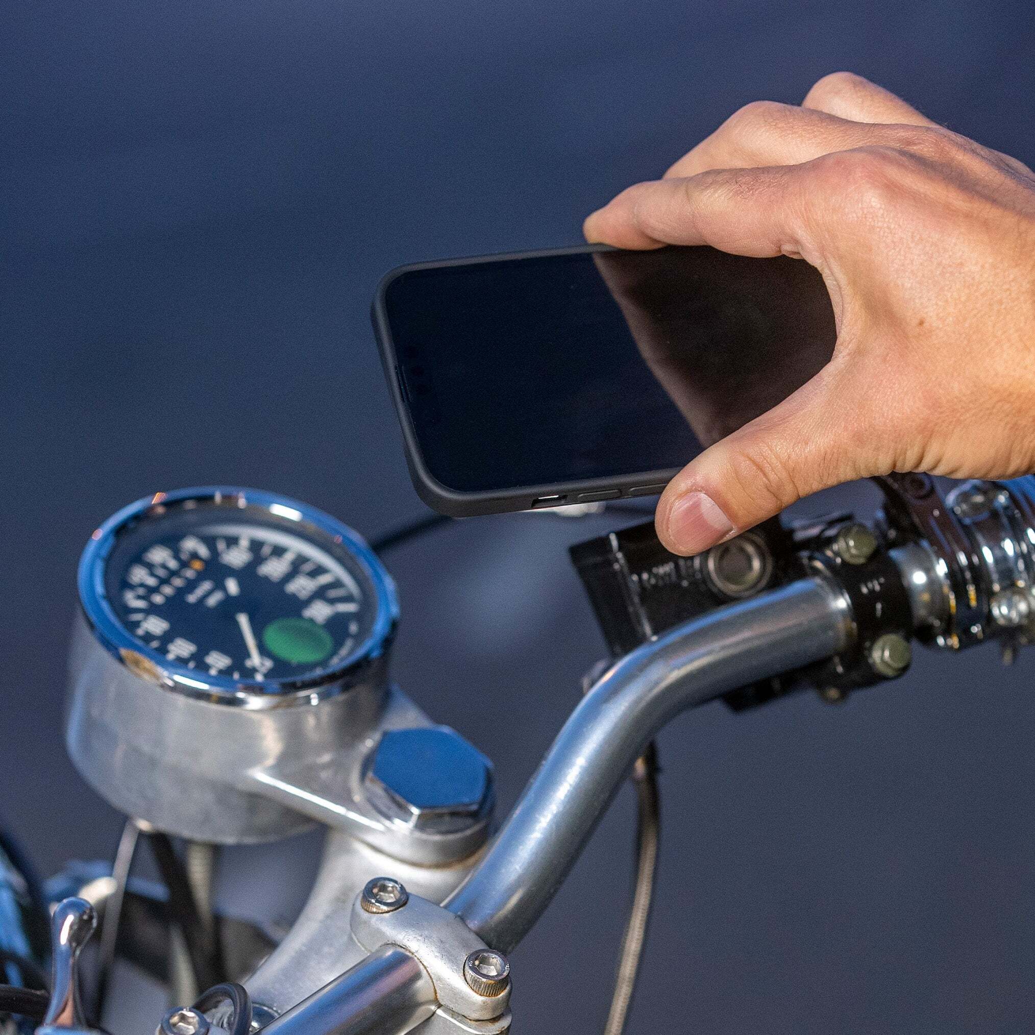 Крепление для смартфона на мотоцикл SP Connect MOTO MOUNT PRO CHROM