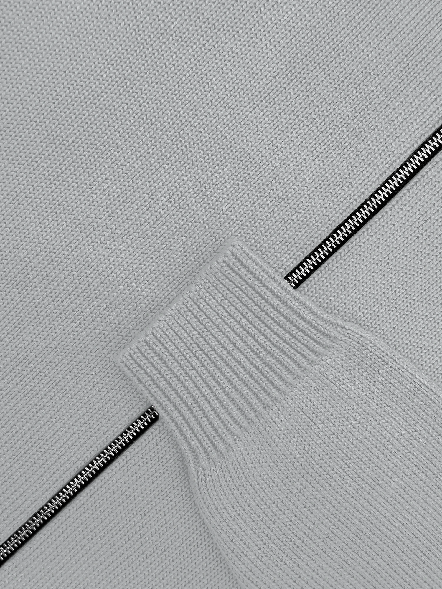 Толстовка на замке из мягкой шерсти