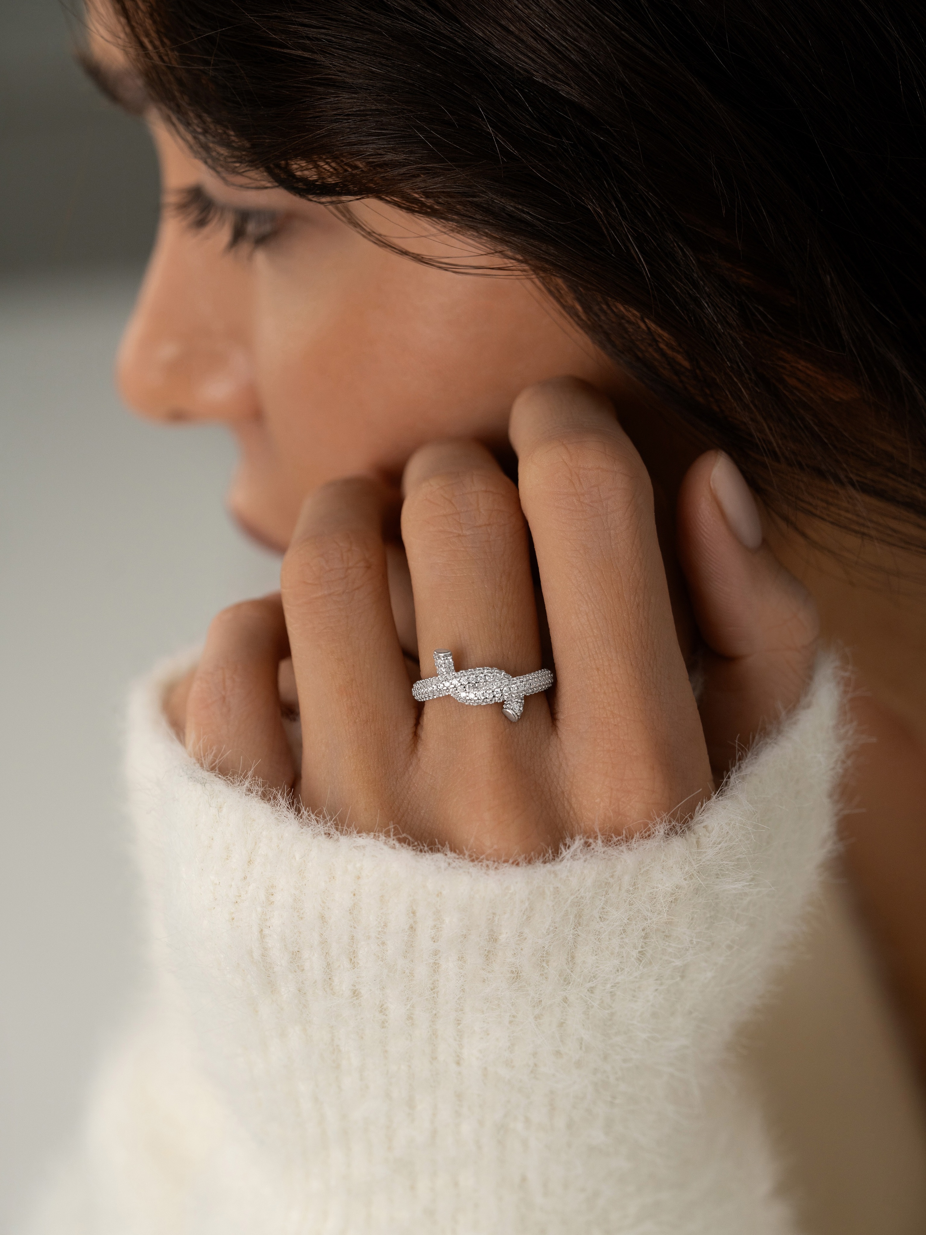 Кольцо Закрученный сюжет