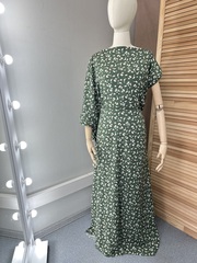 Вискоза штапель Лютики на зеленом фоне