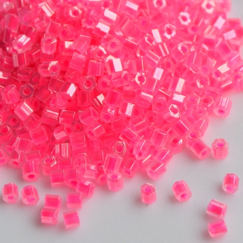 Бисер Тохо Hexagon 11/0 0910 ярко-розовый перл