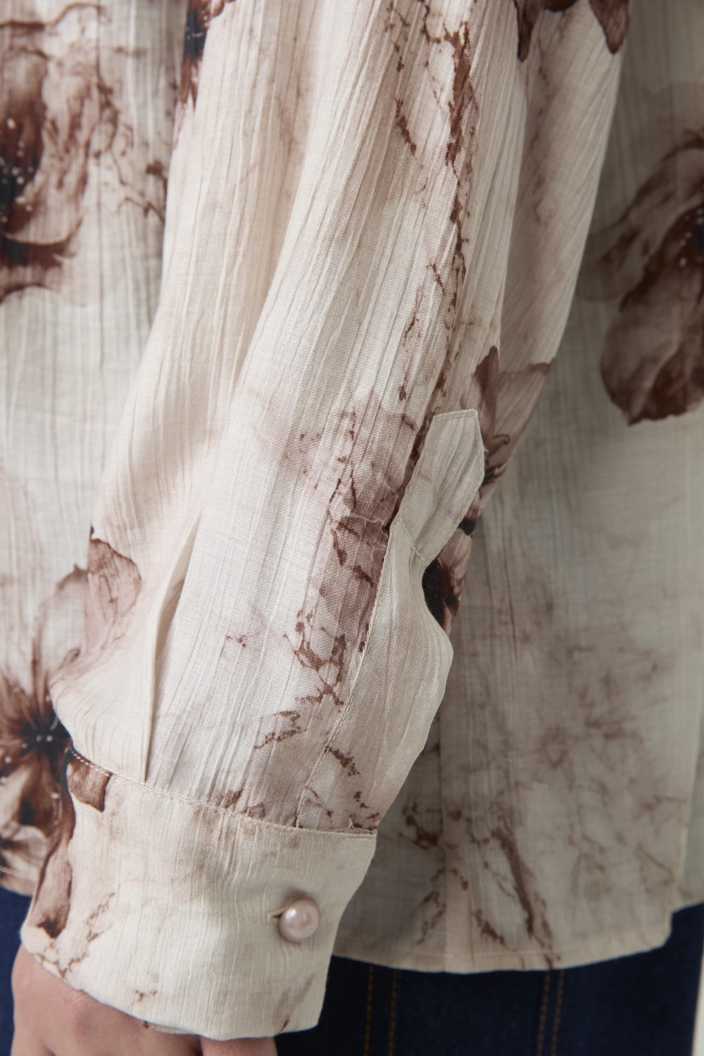 Блузка с отложным воротником, цветочный принт бежевый