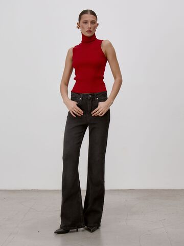 Джинсы Flare fit