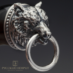 Амулет "Волчий клык". Оливковый нефрит.