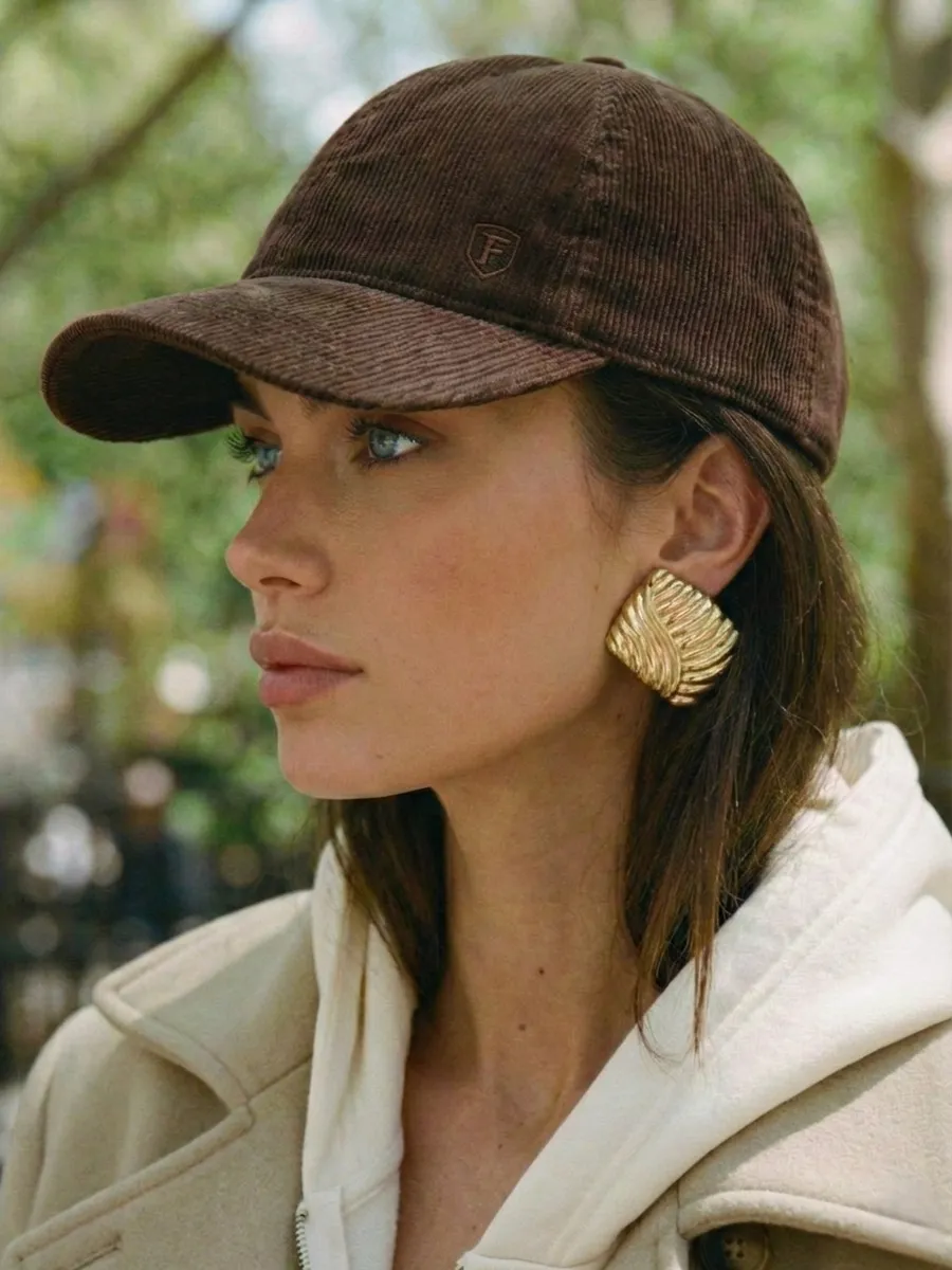 Бейсболка летняя вельвет весенняя