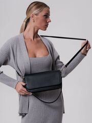 Сумка кожаная багет Deboro 30138 черный