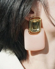 30322-sergi-krupnye-s-podveskami-kvadratami-ysl-style