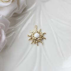 Подвеска Солнце с эмалью, белый, 22*19 мм, позолота, П1031