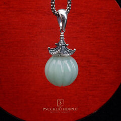 Подвеска с голубым камнем