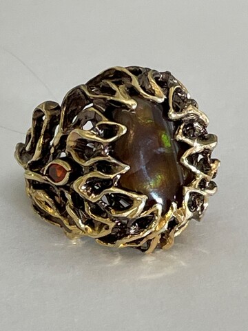 Огненный агат (кольцо из серебра)