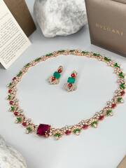 komplekt-ukrashenij-kole-sergi-v-stile-bvlgary