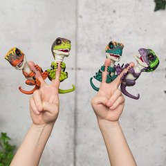 Fingerlings Интерактивный динозавр 