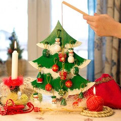 Игра Наряди ёлочку