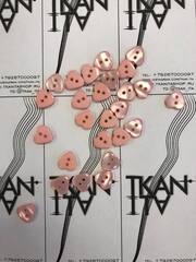 Пуговица пластиковая двухпрокольная цветная "сердце" (пластик, Розовое сердце, 12)