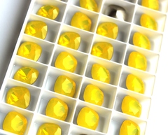 Подушечки 12*12 мм Yellow Opal