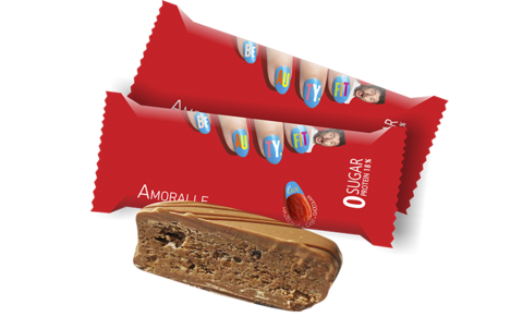 Amoralle Протеиновый шоколад luxury, Фундук + Ягоды годжи + Молочный шоколад, без сахара