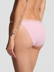 PINK БИКИНИ НА ЗАНИЖЕННОЙ ПОСАДКЕ С КРУЖЕВНОЕ ТЕСЬМОЙ
