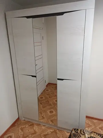 Шкаф трехстворчатый Леонардо бетон пайн светлый / графит