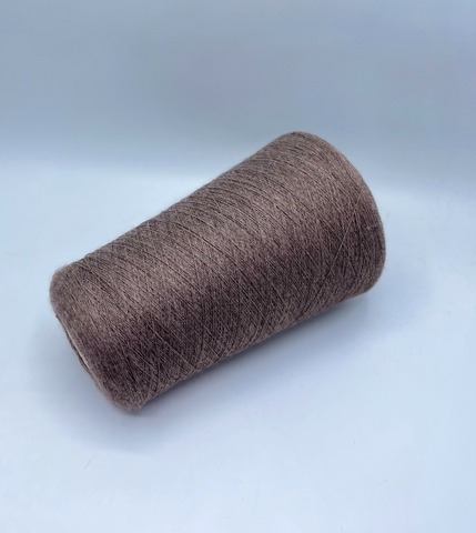 Folco (пр.Италия). 2/28 1400м/100гр, 50% меринос, 50% акрил, цвет-Коричнево-бежевый с розовым подтоном, арт.34134