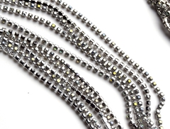 Стразовая цепочка 2 мм прозрачный радужный, родий