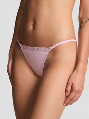 PINK БИКИНИ НА ЗАНИЖЕННОЙ ПОСАДКЕ С КРУЖЕВНОЕ ТЕСЬМОЙ