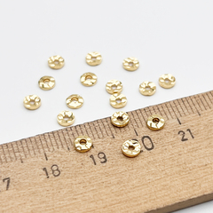 Бусина, цвет золото, размер 4 мм, толщина 0,8 мм, цена за 10 шт