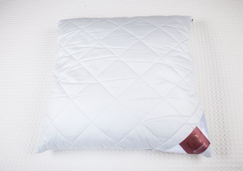 Подушка шерстяная стеганая 65х65 Brinkhaus Exquisit