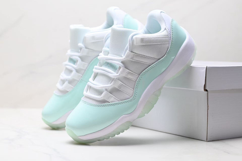 Jordan 11 Retro Low 'Igloo' 