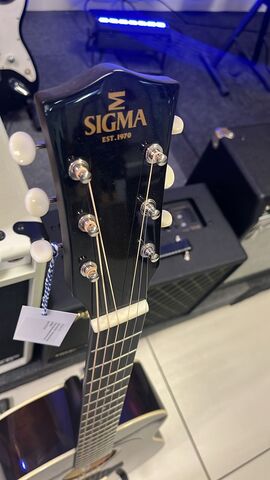 Sigma JM-SG45+ - Электроакустическая гитара, верхняя дека массив ели, цвет санбёрст