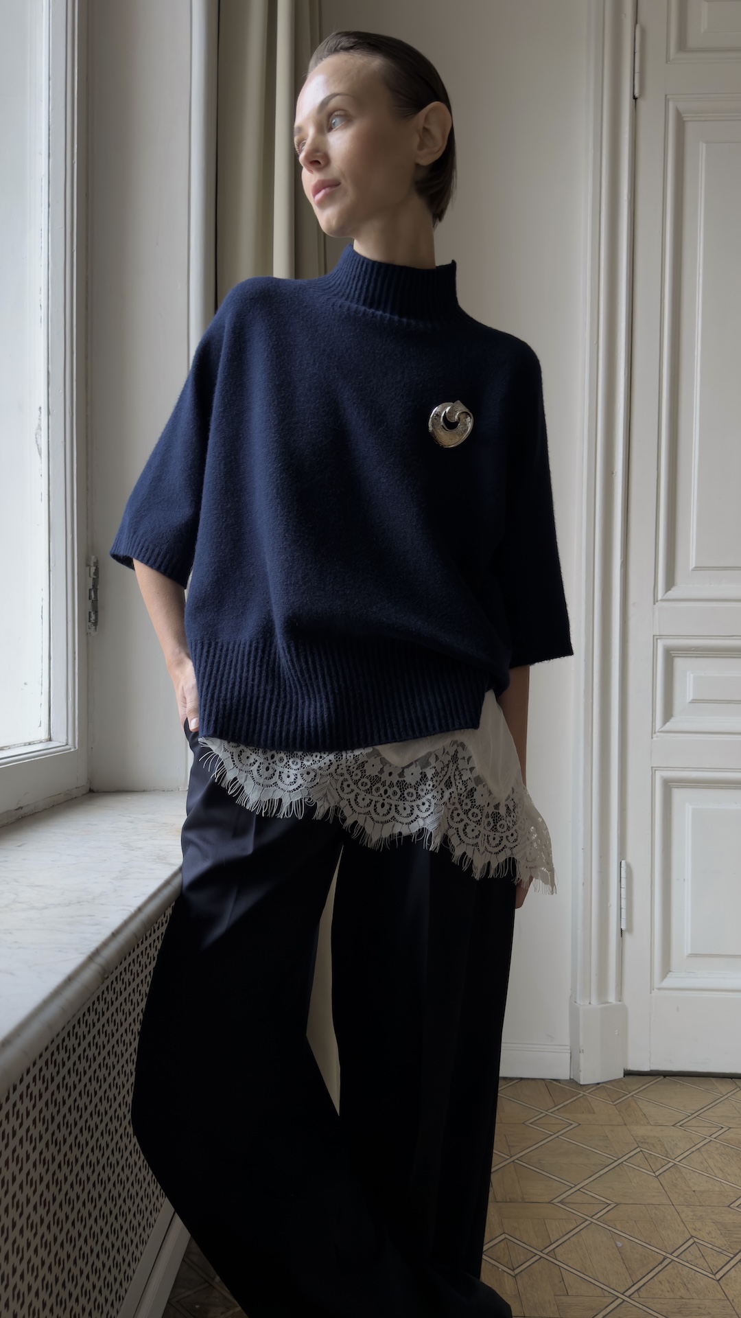 Джемпер с английской резинкой на горле и по краю