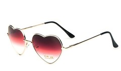 Солнцезащитные очки  в форме сердца