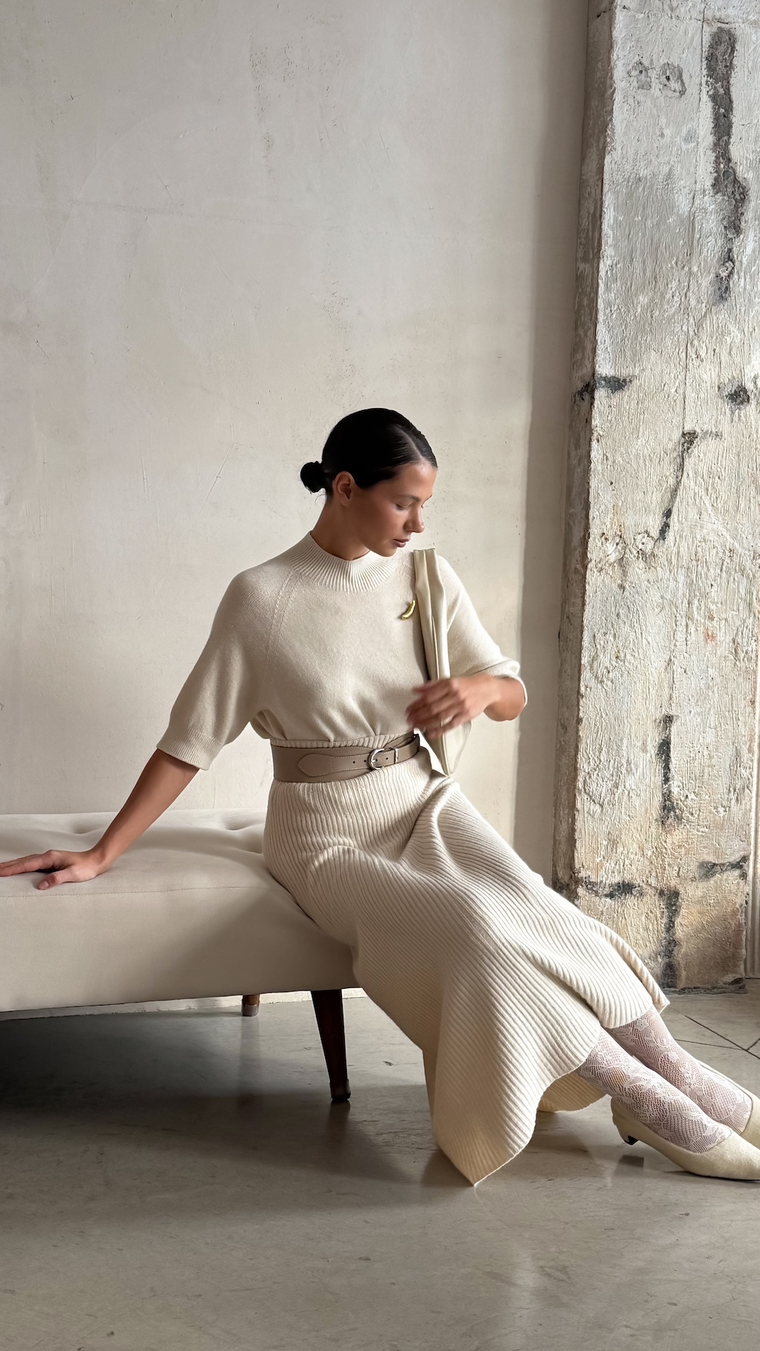 Трикотажный костюм с юбкой и джемпером