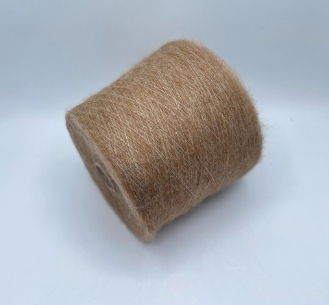 Mister Joe (пр.Италия),art-Preston 1000м/100гр, 35% Мохер, 35% Альпака 30% Полиамид, цвет-Кэмел на светлой основе(340/696), арт-36399