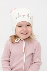шапка  для девочки  КВ 20375/молочный