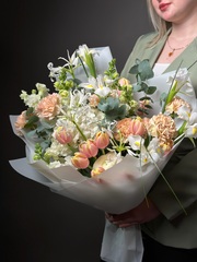 Авторский букет «Палитра весны»