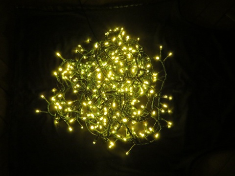 Светодиодная гирлянда Triumph Tree 550 ламп, теплый свет