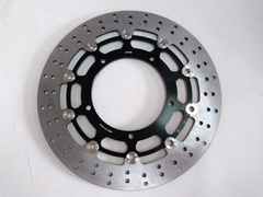 Диск тормозной передний на YAMAHA YZF R6 , YZF R1 04-06/15-21, YZF R1M, FZ1 / FZS FAZER ,MT-10 ABS, V-MAX 1700 черный
