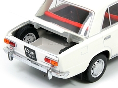 VAZ-2101 Lada 1971 white VVM 1804 1:18