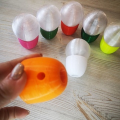 Плафон с широким основанием на резьбе. 6см. Пластик