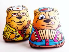 Мягкая игрушка-подушка Gekoko «Медведь-гармонист» 5