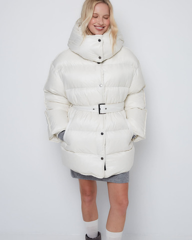 Пуховик со съемным капюшоном из нейлона Монклер молочный