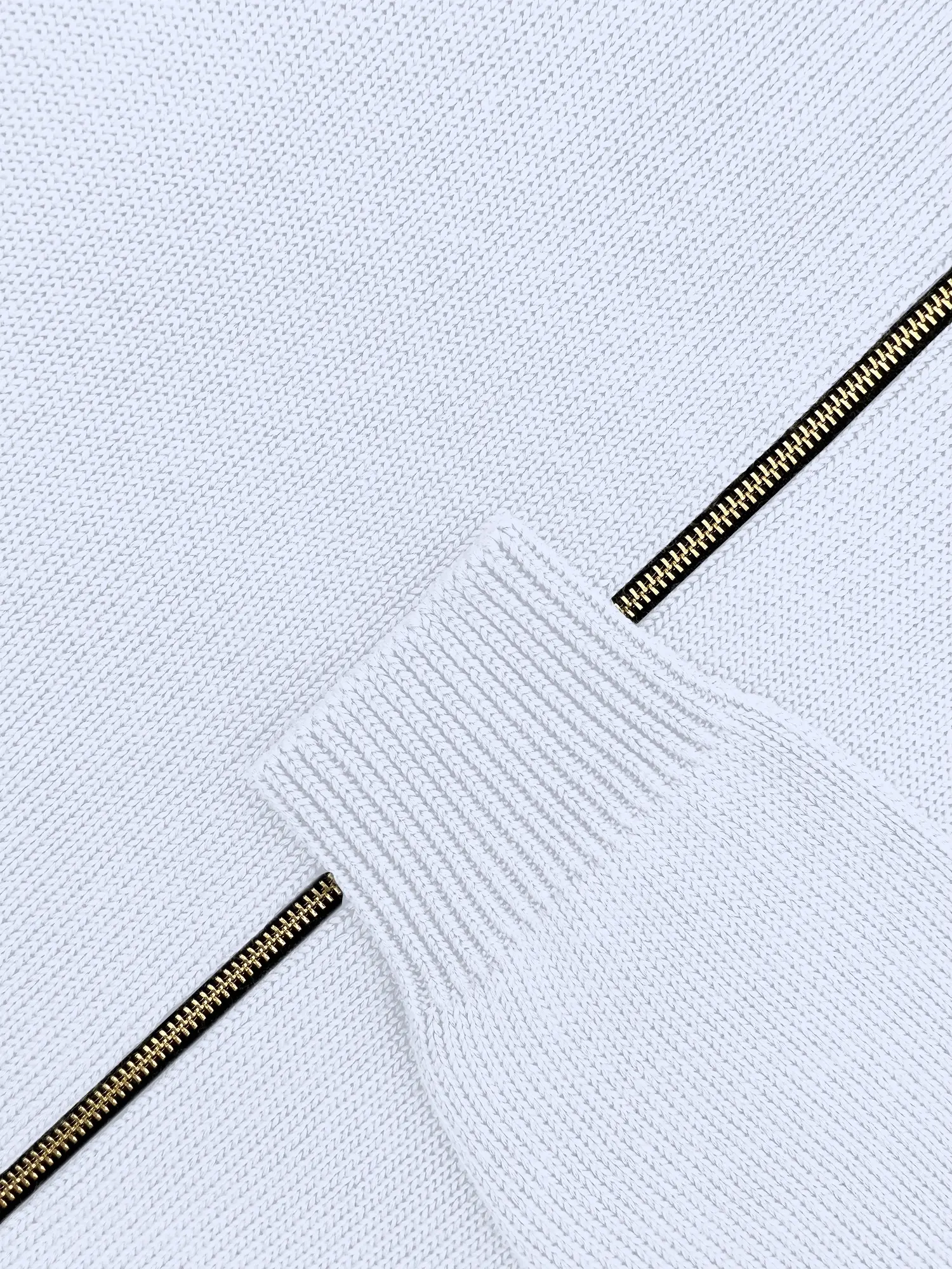 Толстовка на замке из шелка